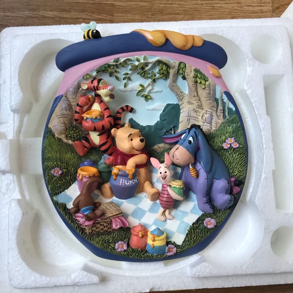 Disney Winnie the Pooh “Pooh’s Hunnypot Adventures” 3d Plate Set - Bradford Ex. - Picture 4 of 14
